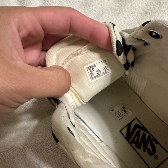 Vans High-Top checkered shoes - Picture 9 of 9